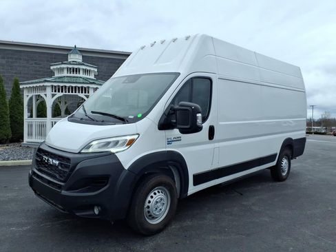 Used 2024 RAM ProMaster 3500 w/ Delivery Van Package FWD image 2