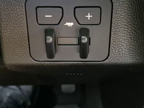 New 2026 Toyota Tundra Platinum AWD/4WD image 17