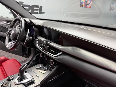 Used 2024 Alfa Romeo Stelvio Veloce AWD/4WD image 49