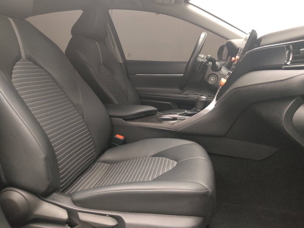 Used 2023 Toyota Camry SE FWD image 21