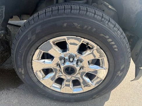 Used 2018 Ford F250 Lariat w/ Lariat Ultimate Package AWD/4WD image 4