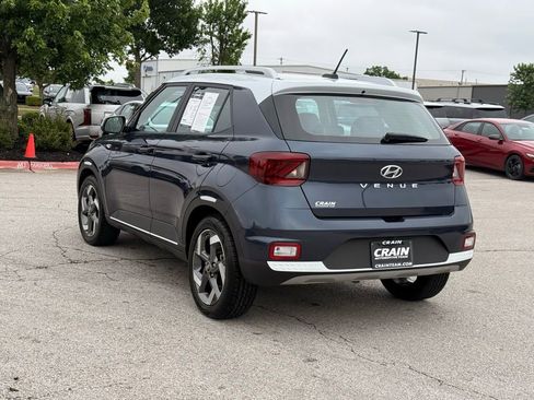 Used 2023 Hyundai Venue Limited w/ Cargo Package FWD image 5