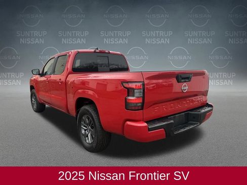 Used 2025 Nissan Frontier SV image 3