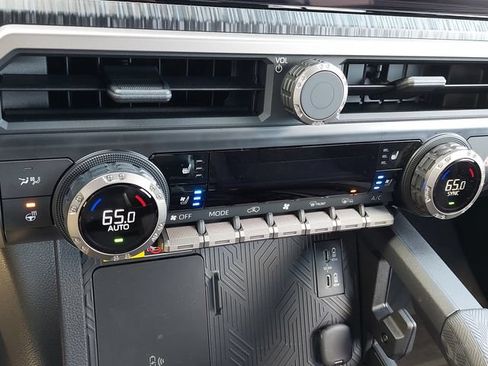 Used 2026 Toyota 4Runner Platinum AWD/4WD image 48