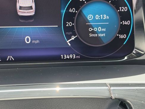 Used 2024 Volkswagen Atlas SE FWD image 45
