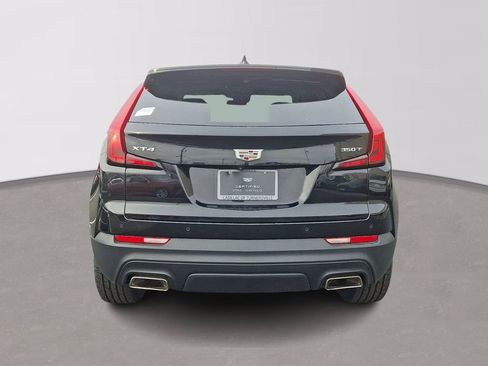 Certified 2022 Cadillac XT4 Luxury w/ Cold Weather Package image 5