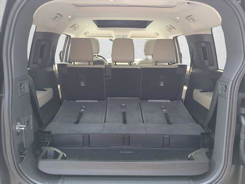 Used 2024 Land Rover Defender 130 S image 6