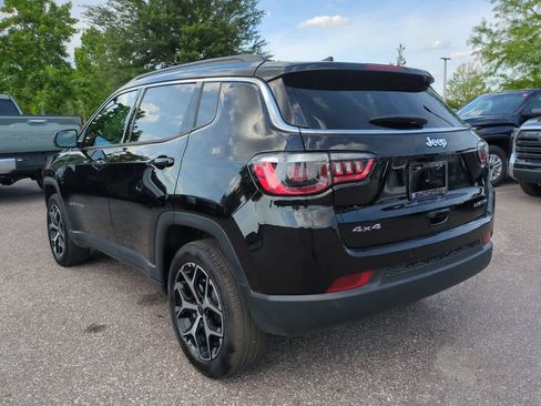 Used 2026 Jeep Compass Limited AWD/4WD image 4