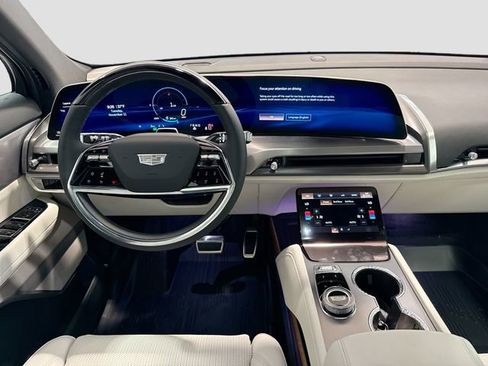 New 2026 Cadillac Vistiq Sport image 21