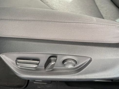 Used 2022 Toyota Camry LE image 20