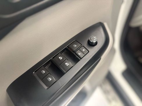 Used 2018 Toyota Highlander XLE w/ Protection Package #3 AWD/4WD image 26