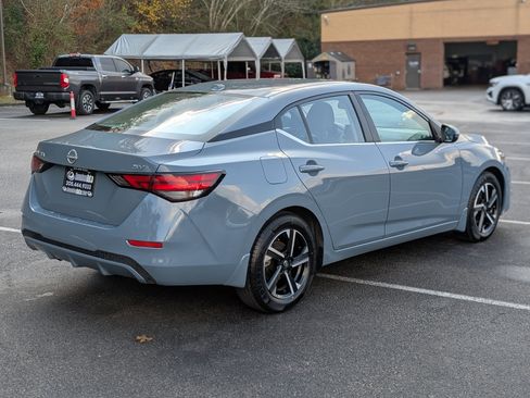 Used 2024 Nissan Sentra SV image 9