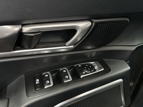 Used 2025 Kia Telluride S image 19