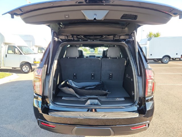Used 2024 Chevrolet Tahoe Z71 w/ Luxury Package AWD/4WD image 32