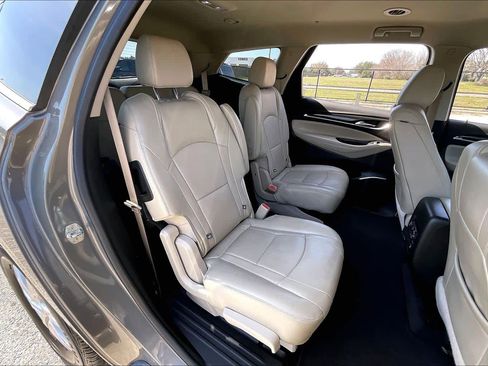 Used 2019 Buick Enclave Premium image 20