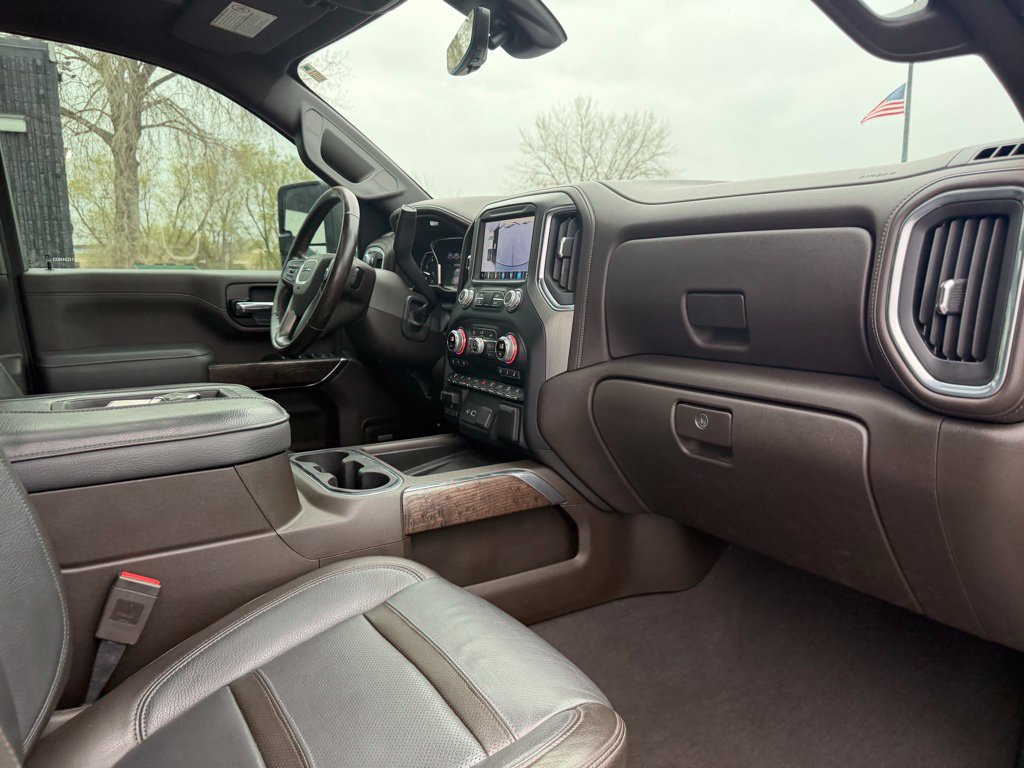 Used 2022 GMC Sierra 2500 Denali w/ Denali Black Diamond Edition AWD/4WD image 29