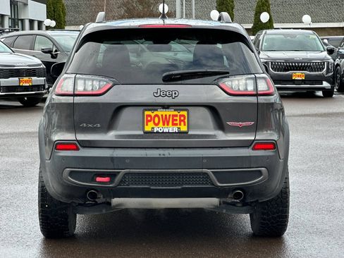 Used 2020 Jeep Cherokee Trailhawk w/ Technology Group AWD/4WD image 5