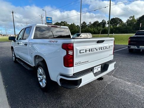 Used 2023 Chevrolet Silverado 1500 Custom AWD/4WD image 6