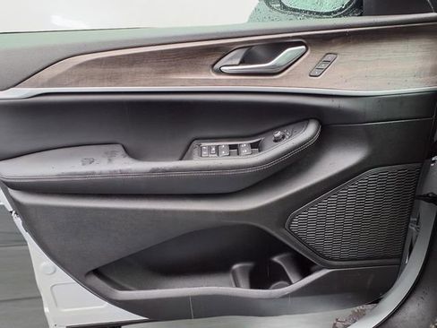 New 2025 Jeep Grand Cherokee Limited image 8