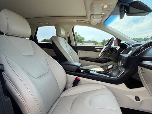 Used 2018 Ford Edge Titanium w/ Equipment Group 302A FWD image 14