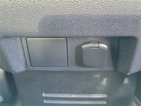 Used 2025 Toyota Tacoma TRD Sport image 24