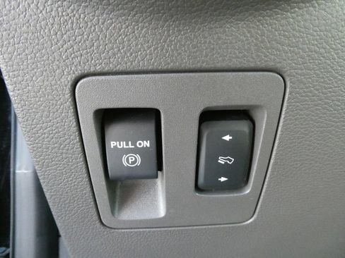 Used 2020 Ford Expedition Max Limited w/ Equipment Group 301A AWD/4WD image 29
