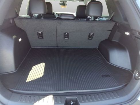 New 2026 Chevrolet Equinox RS w/ Convenience Package III AWD/4WD image 18