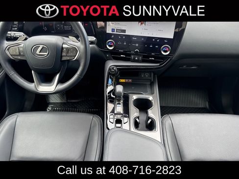 Used 2025 Lexus NX 350h AWD w/ Accessory Package (2T) image 4