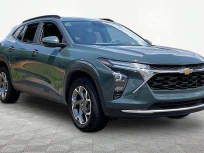Used 2025 Chevrolet Trax LT