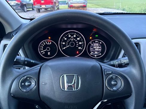 Used 2021 Honda HR-V LX image 26