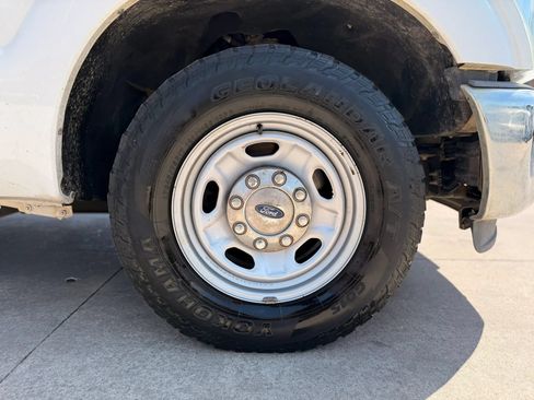 Used 2015 Ford F250 XL w/ Power Equipment Group RWD image 15