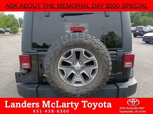 Used 2017 Jeep Wrangler Rubicon w/ Power Convenience Group AWD/4WD image 4