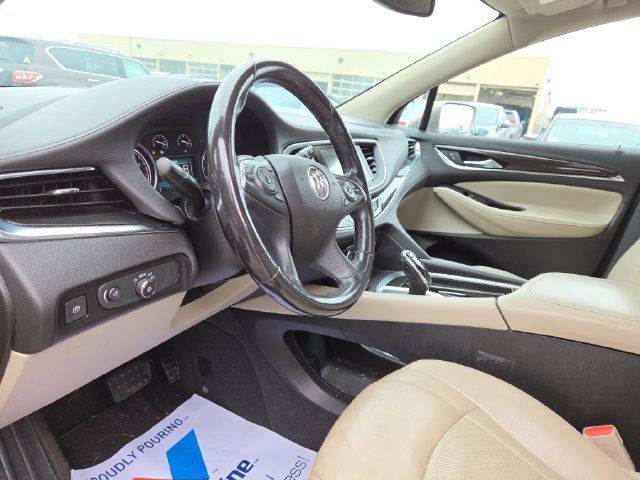 Used 2018 Buick Enclave Essence AWD/4WD image 22