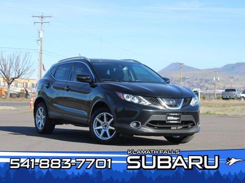 Used 2017 Nissan Rogue Sport SL w/ SL Premium Package image 1
