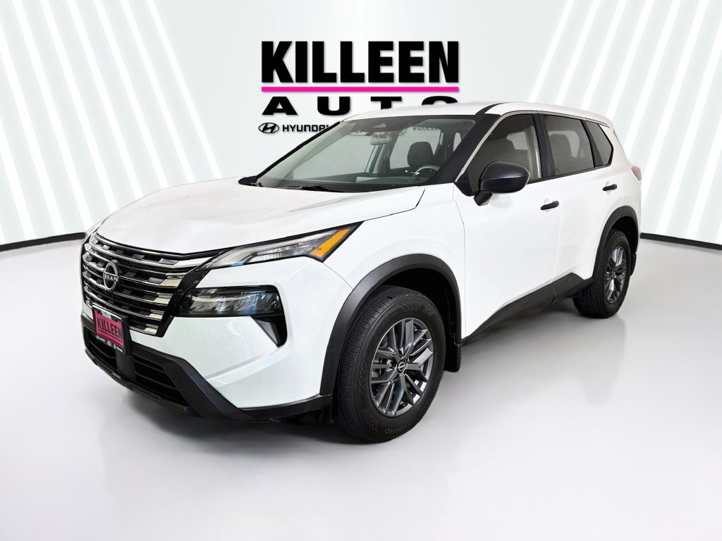 Used 2024 Nissan Rogue S FWD image 3