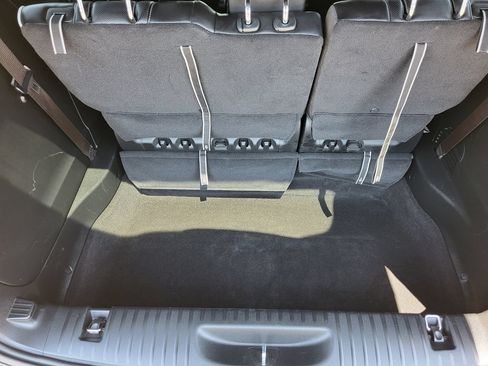 Used 2026 Chrysler Pacifica Limited FWD image 32