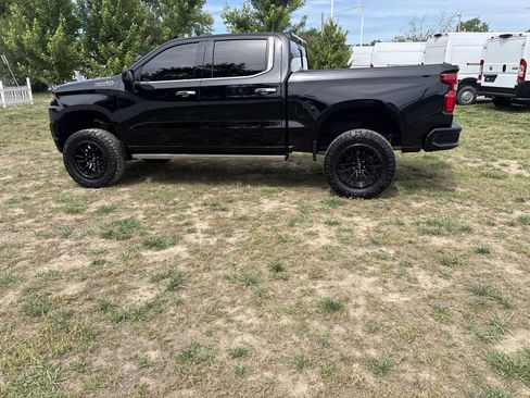 Used 2020 Chevrolet Silverado 1500 High Country w/ Technology Package AWD/4WD image 8