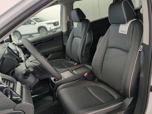 New 2026 Honda Odyssey Touring image 19
