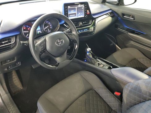 Used 2021 Toyota C-HR XLE image 14