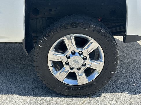 Used 2019 Chevrolet Silverado 2500 LTZ w/ Duramax Plus Package AWD/4WD image 19