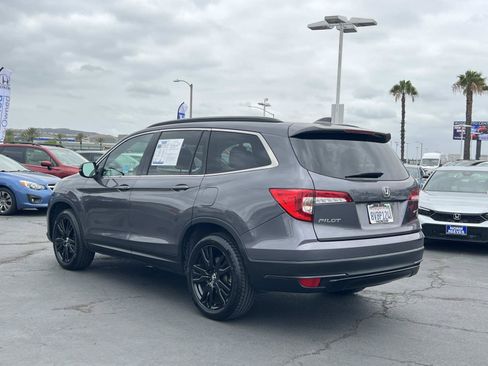 Used 2021 Honda Pilot Special Edition image 3