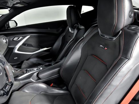 Used 2019 Chevrolet Camaro ZL1 RWD image 23