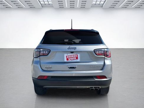 Used 2022 Jeep Compass Limited AWD/4WD image 5