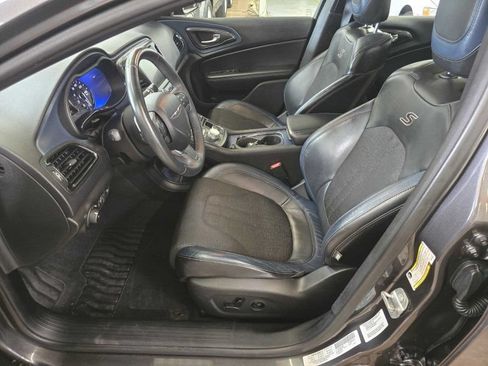 Used 2015 Chrysler 200 S w/ Navigation & Sound Group I AWD/4WD image 6