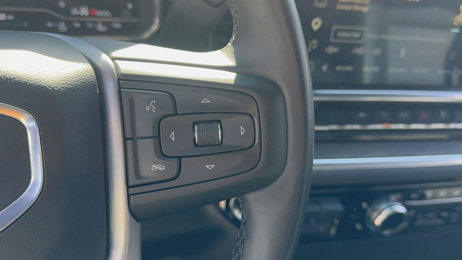 Certified 2025 GMC Sierra 1500 SLT AWD/4WD image 18