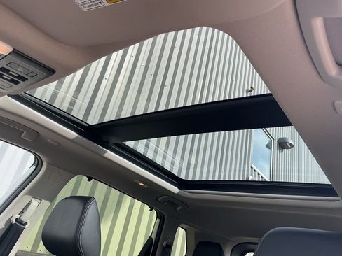 Used 2023 Nissan Rogue Platinum image 10