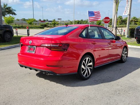 Used 2019 Volkswagen Jetta GLI image 5