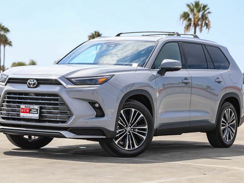 Certified 2026 Toyota Grand Highlander AWD Hybrid image 1