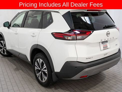 Certified 2023 Nissan Rogue SV w/ SV Premium B Package FWD image 3