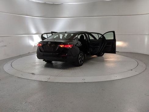 Used 2024 Nissan Sentra SV image 9